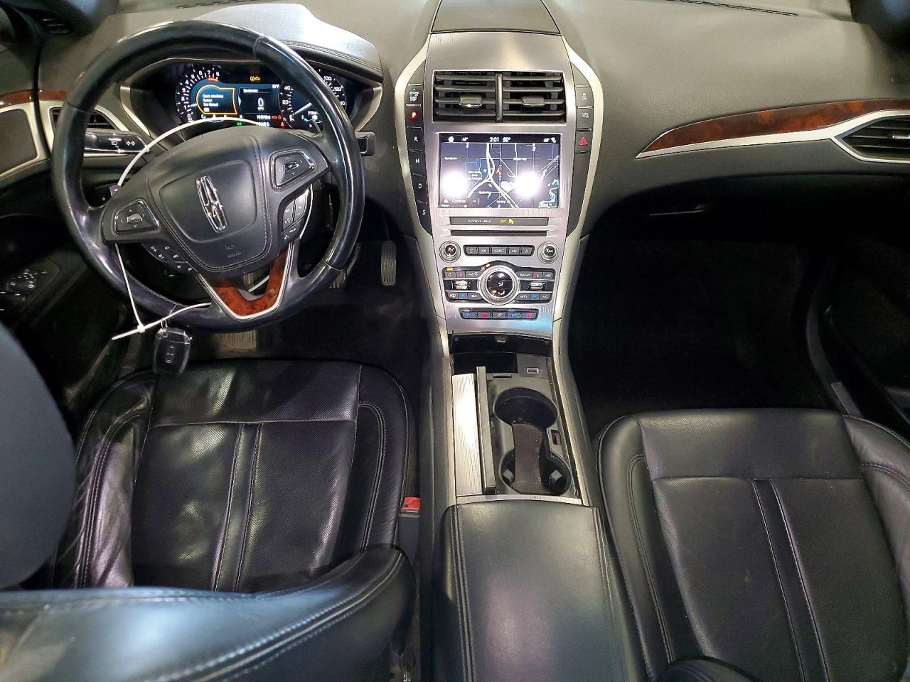 Lincoln MKZ Reserve