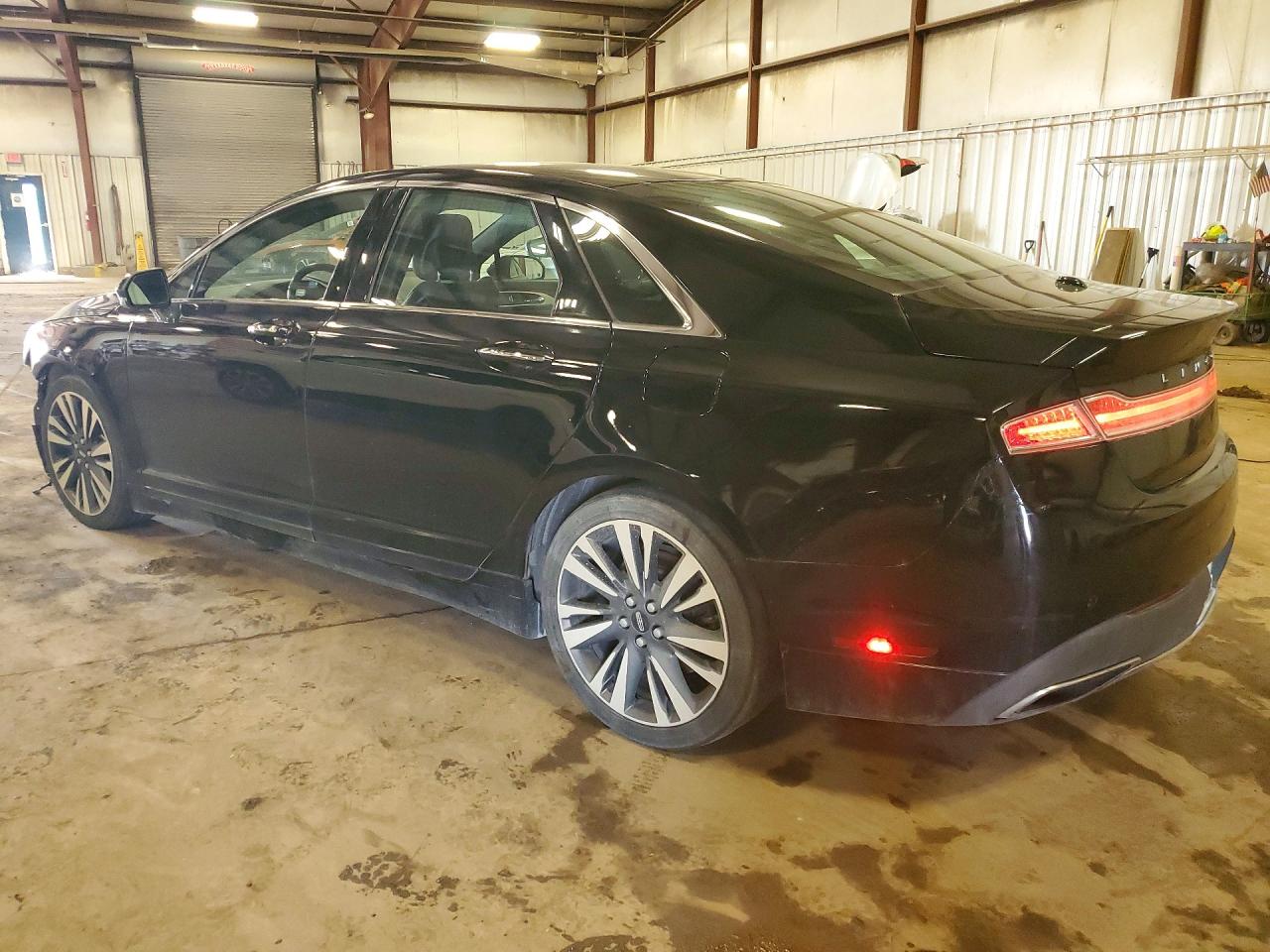 Lincoln MKZ Reserve