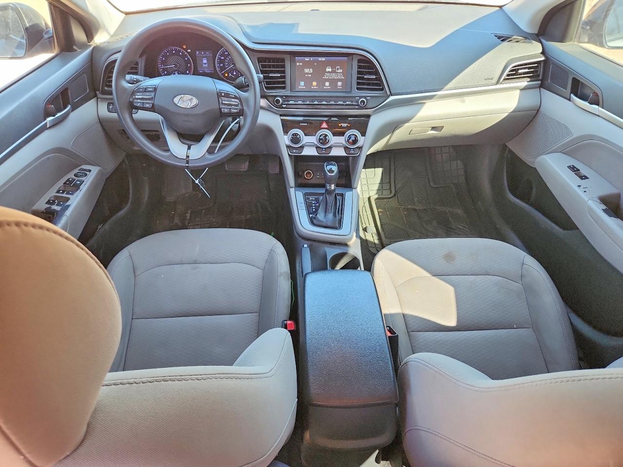 Hyundai ELANTRA Sel