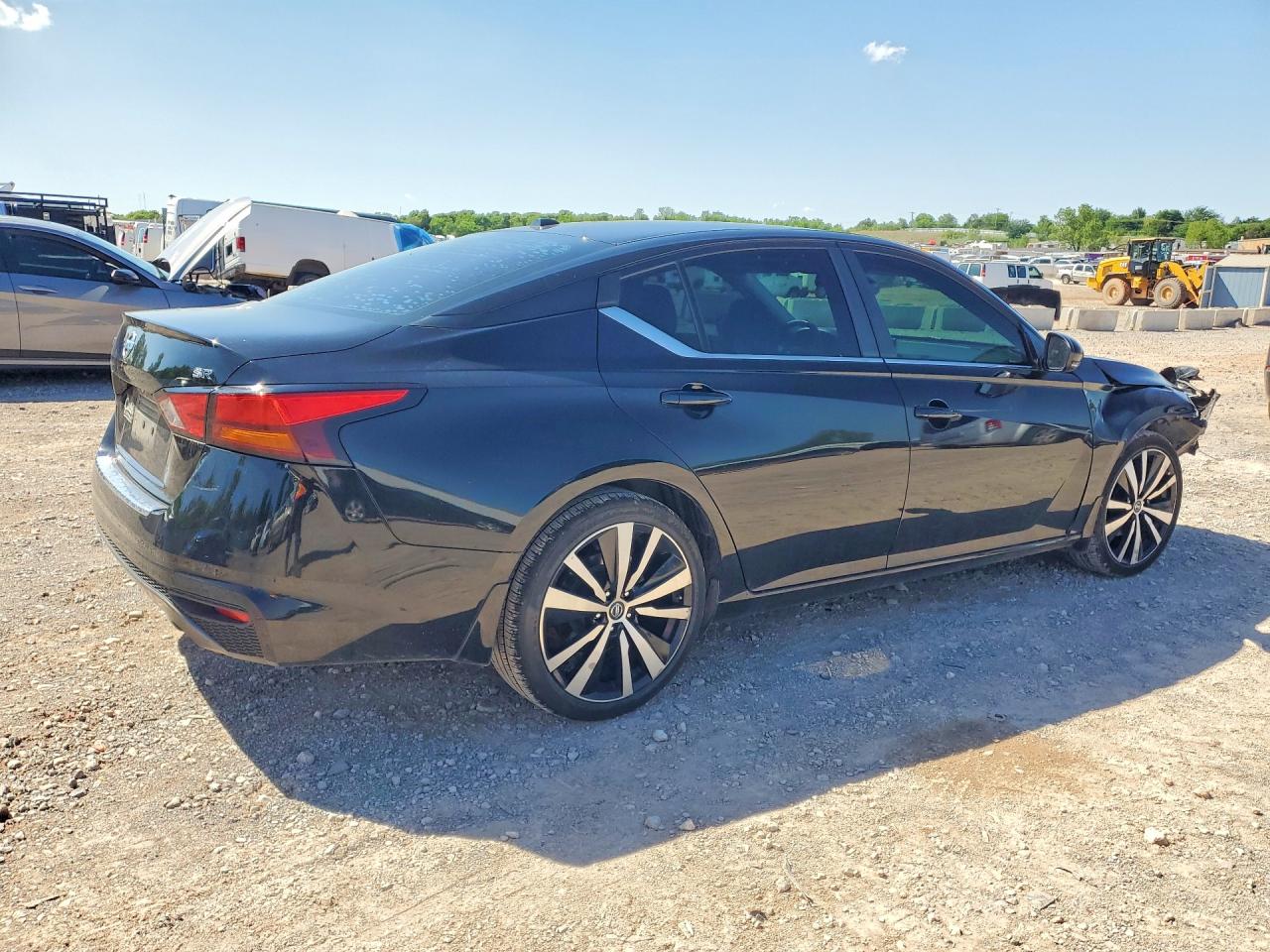 Nissan Altima Sr