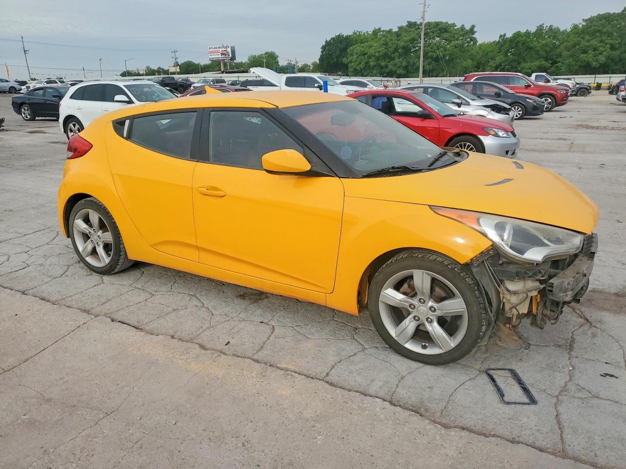 Hyundai VELOSTER Base
