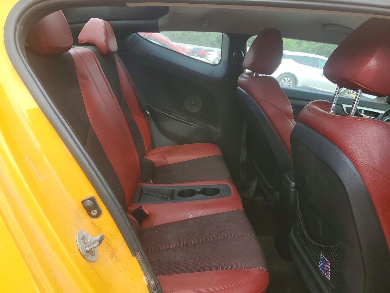 Hyundai VELOSTER Base