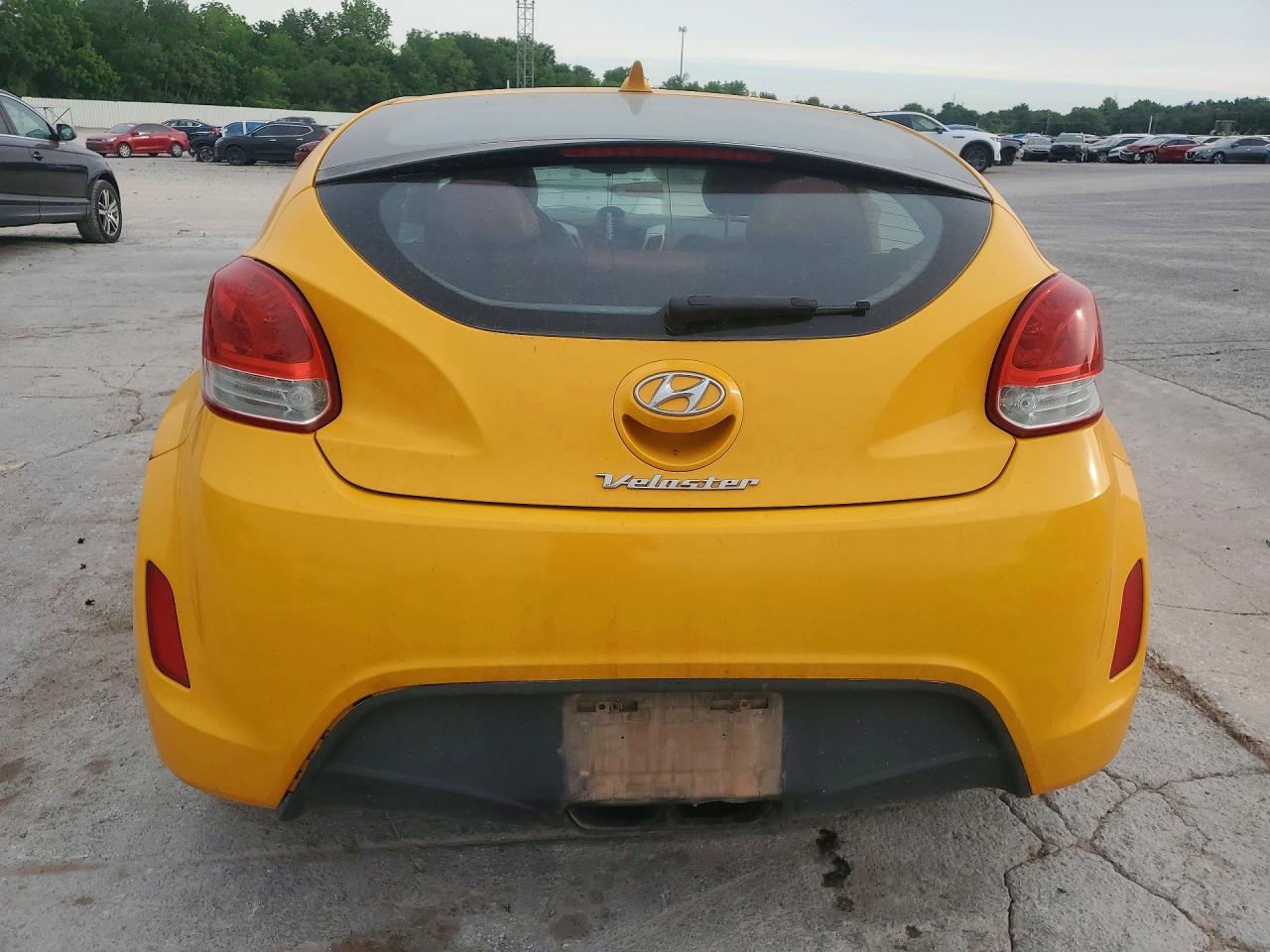 Hyundai VELOSTER Base