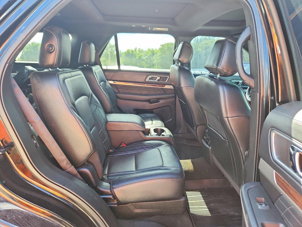 Ford Explorer Platinum