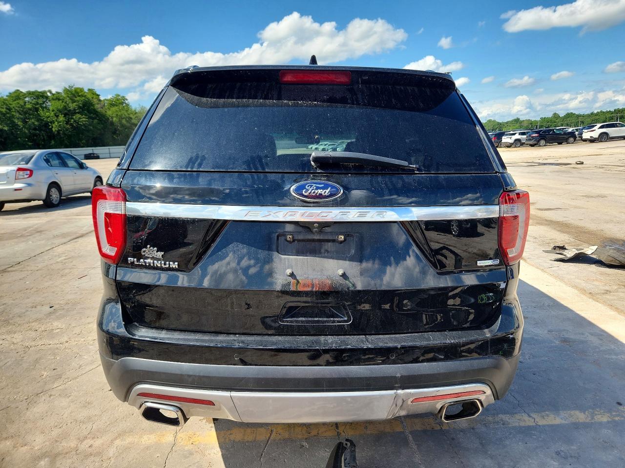 Ford Explorer Platinum