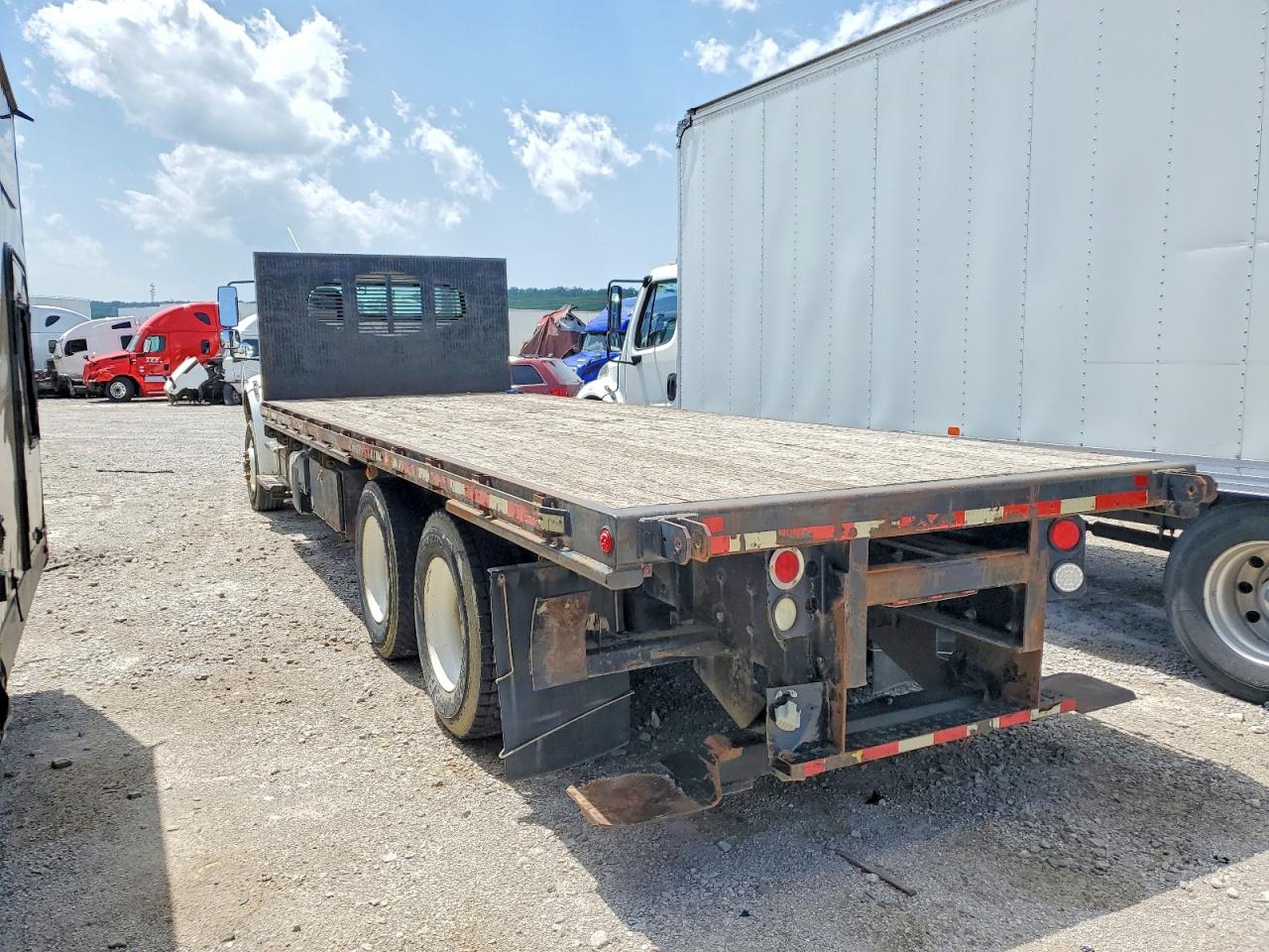 Freightliner M2