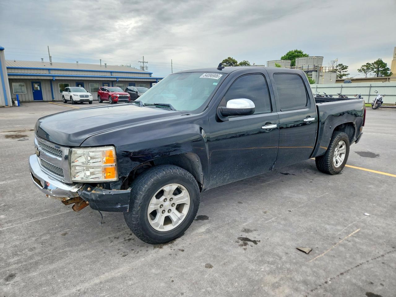Salvage Chevrolet Silverado Image