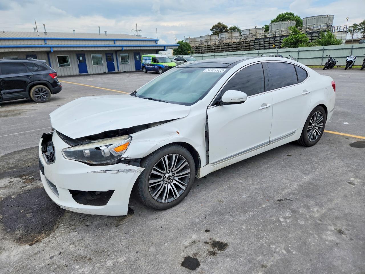 Salvage Kia Cadenza Image