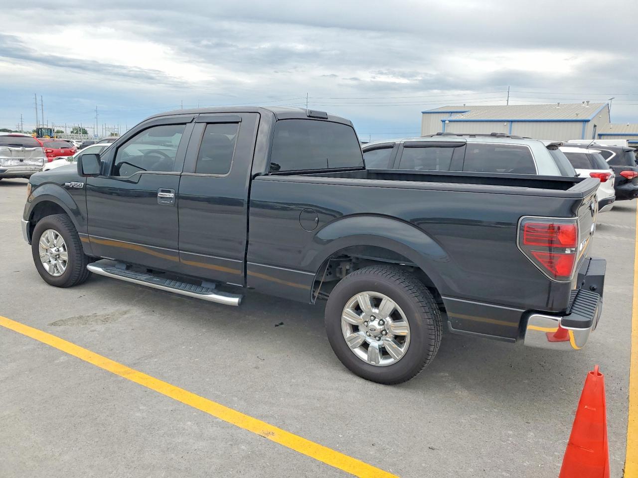 Ford F-150 Super Cab