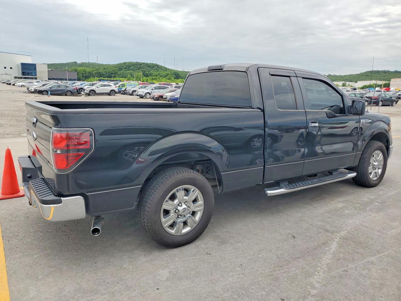 Ford F-150 Super Cab