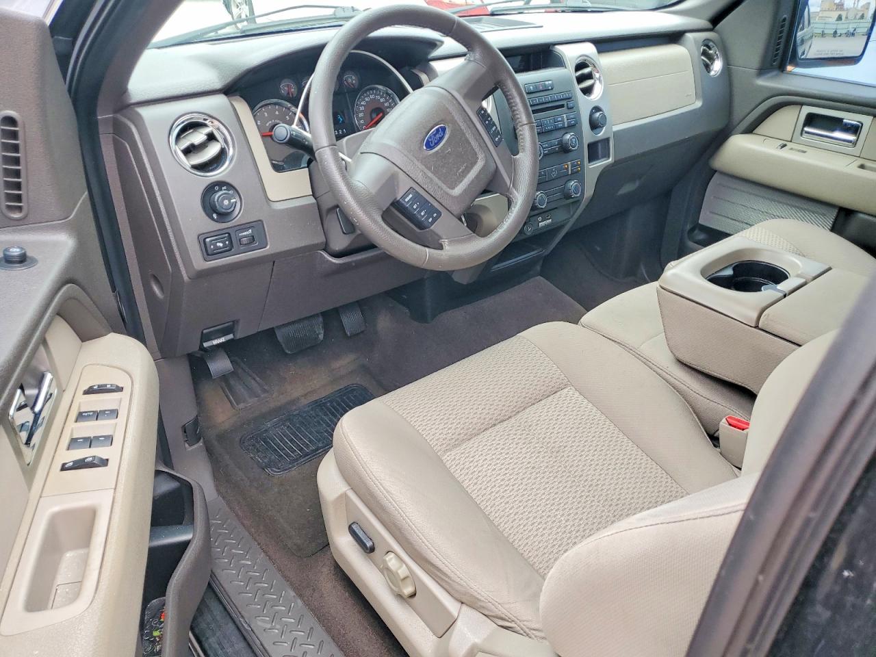 Ford F-150 Super Cab