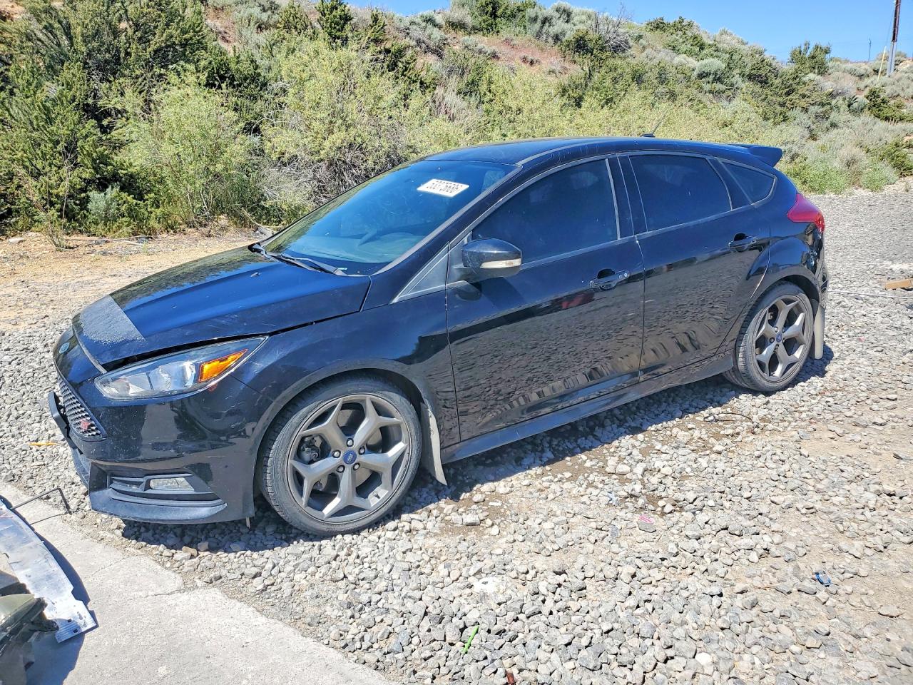Salvage Ford Focus Image