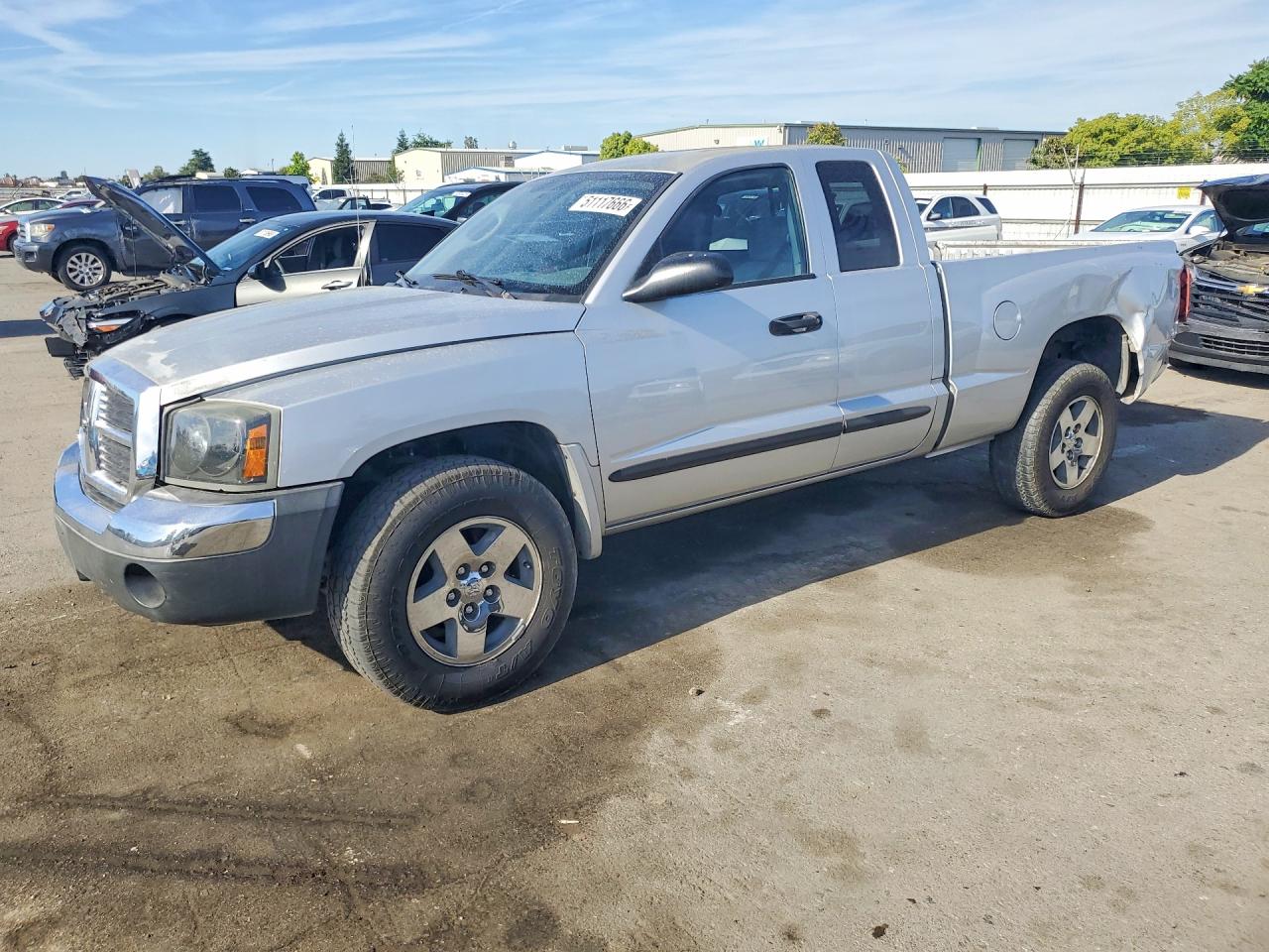 Salvage Dodge Dakota Image