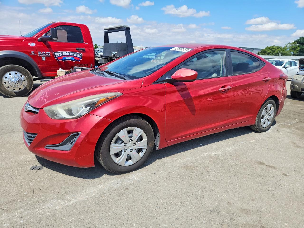 Salvage Hyundai ELANTRA Image