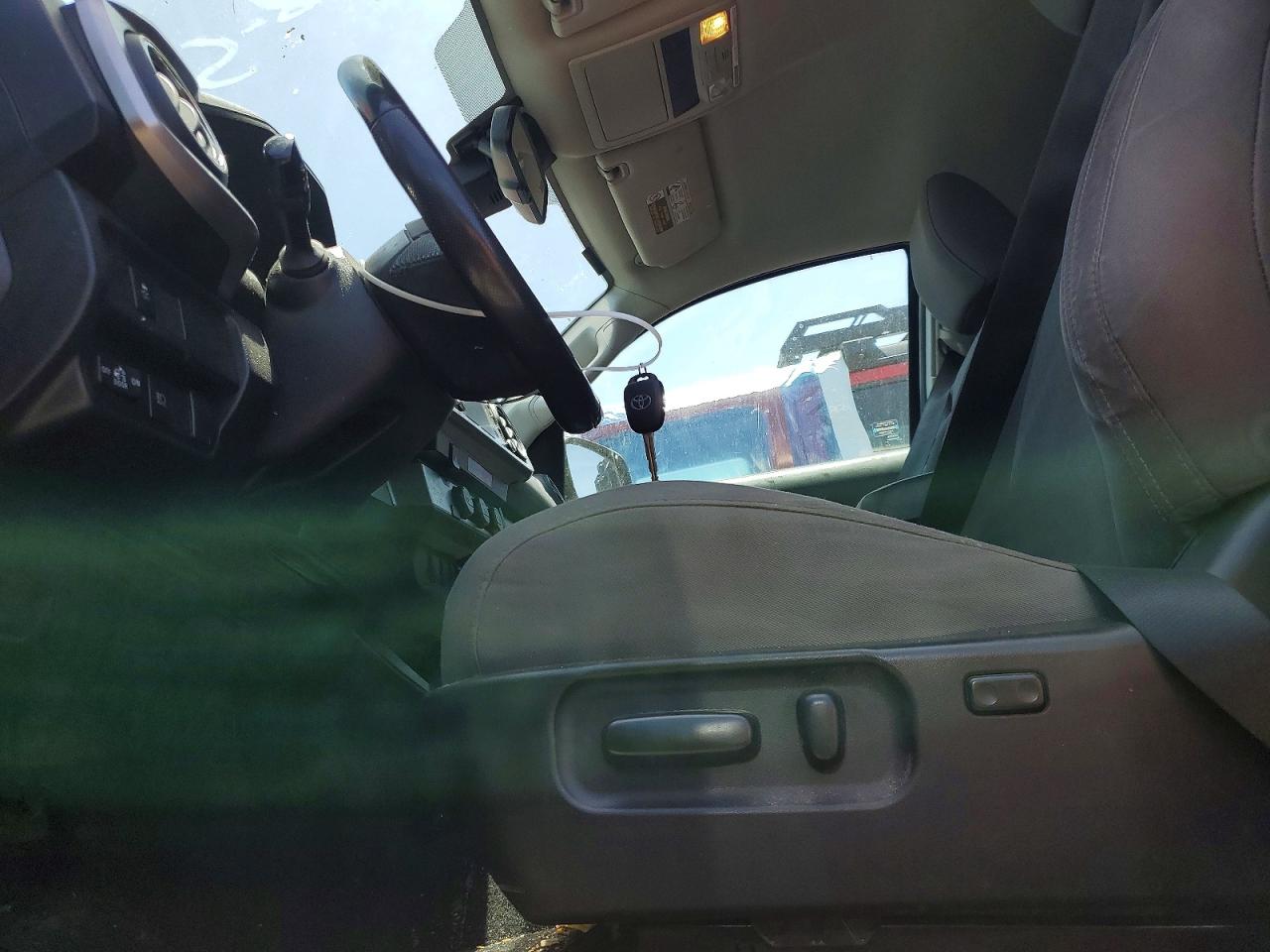 Toyota Tacoma Sr5 V6