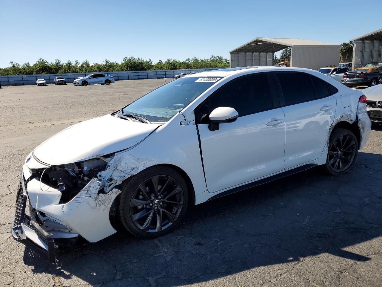 Salvage Toyota Corolla Image