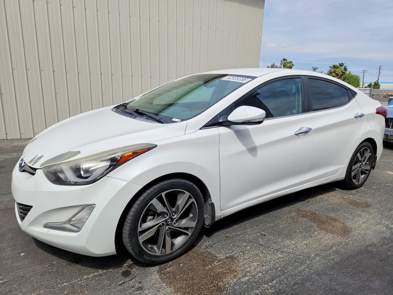 Salvage Hyundai ELANTRA Image