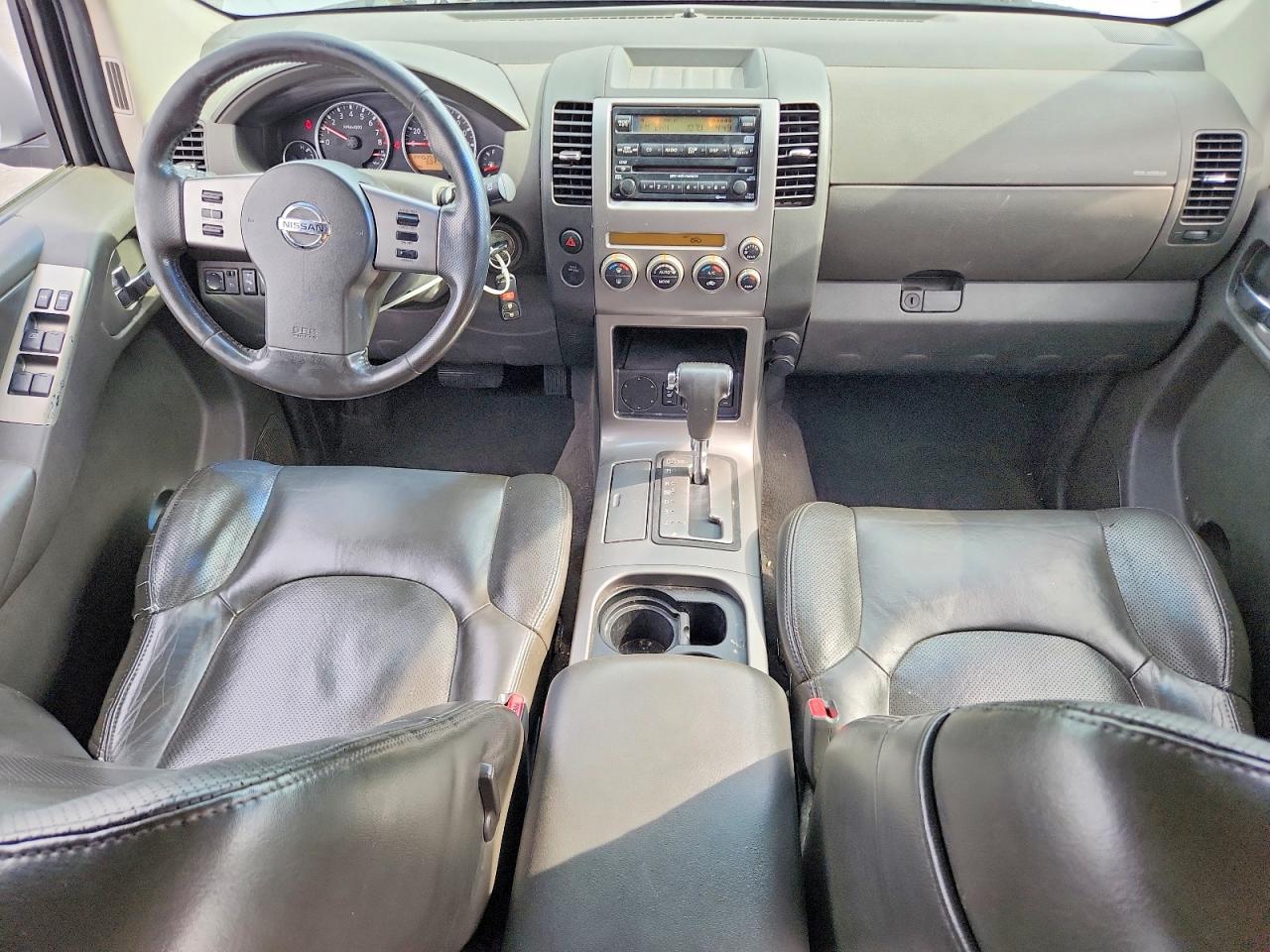 Nissan Pathfinder S