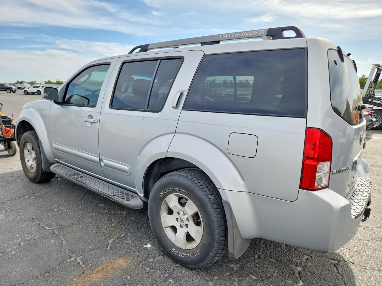 Nissan Pathfinder S