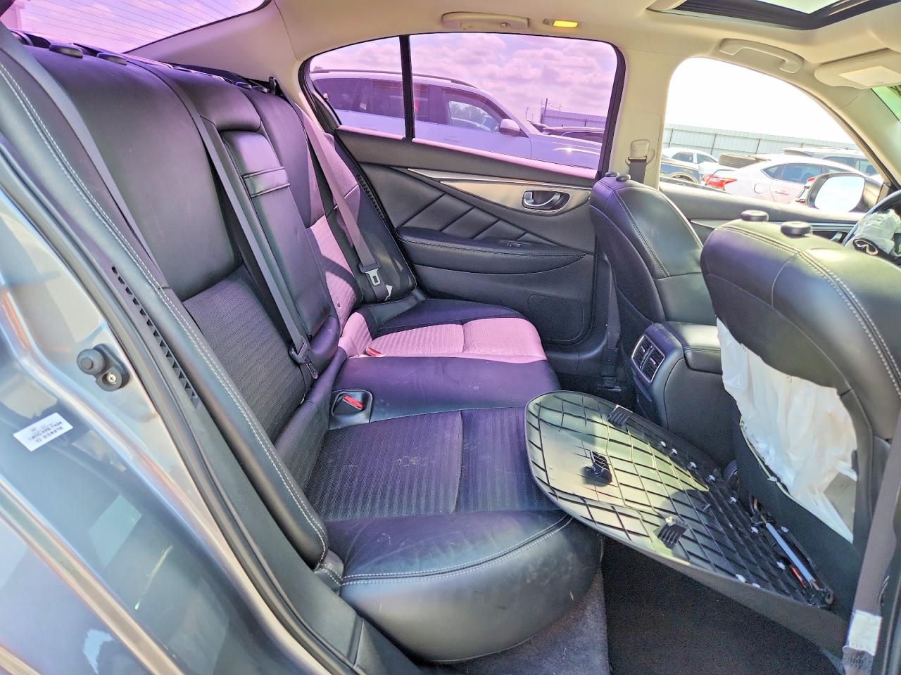 INFINITI Q50