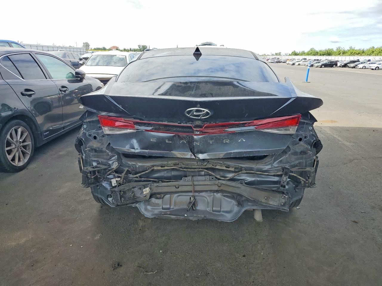 Hyundai ELANTRA Sel