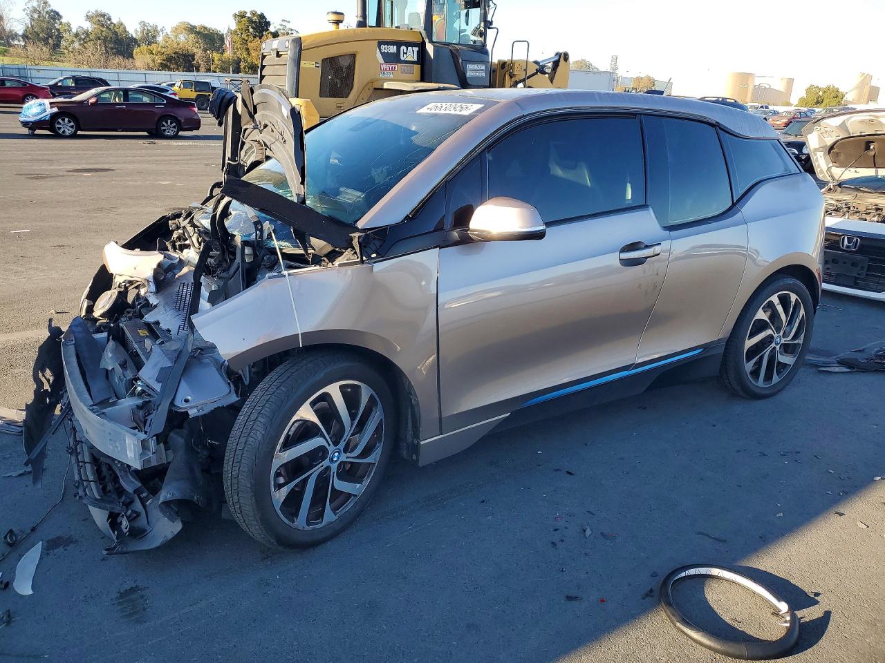 Salvage BMW i-Series Image