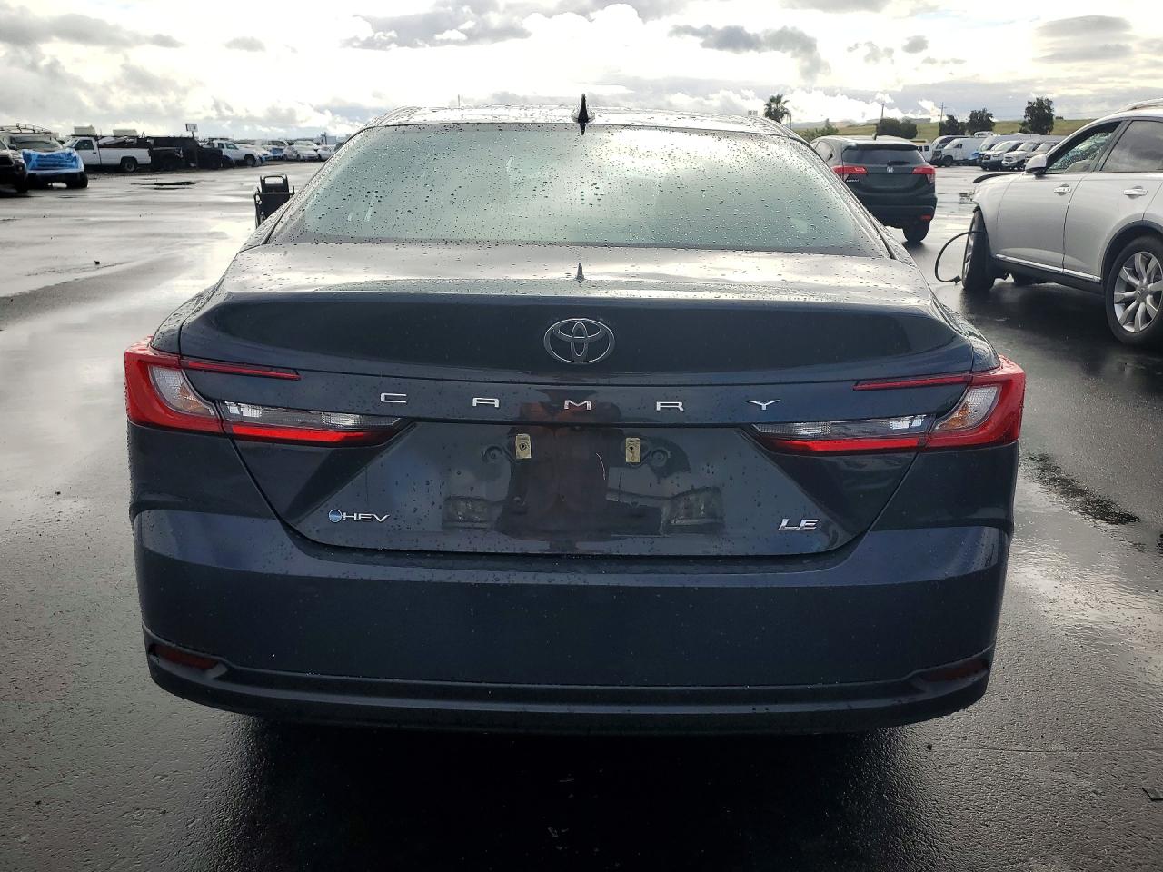 Toyota Camry Le