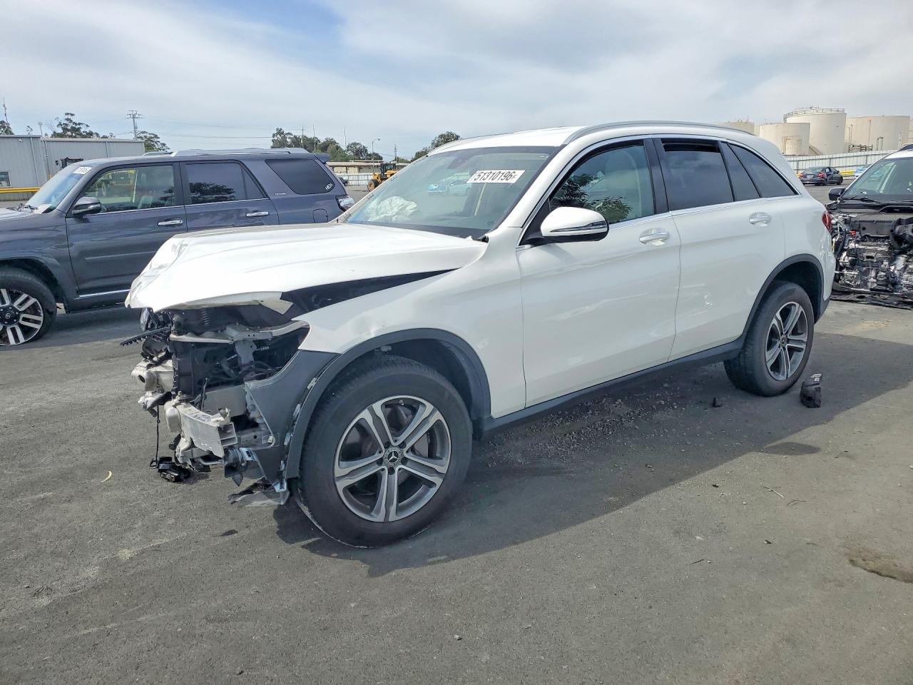 Salvage Mercedes-Benz GLC Image