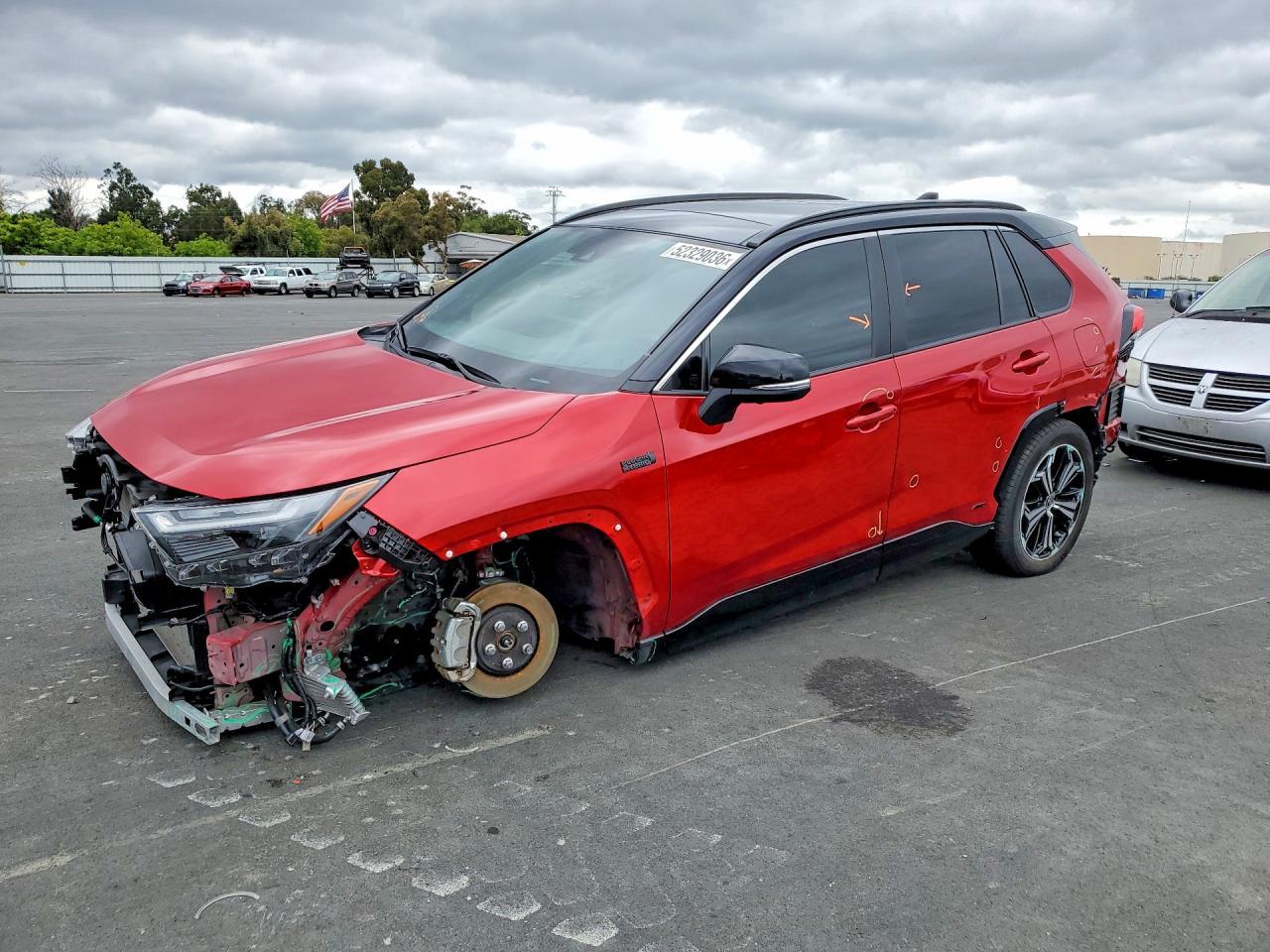 Salvage Toyota RAV4 Image