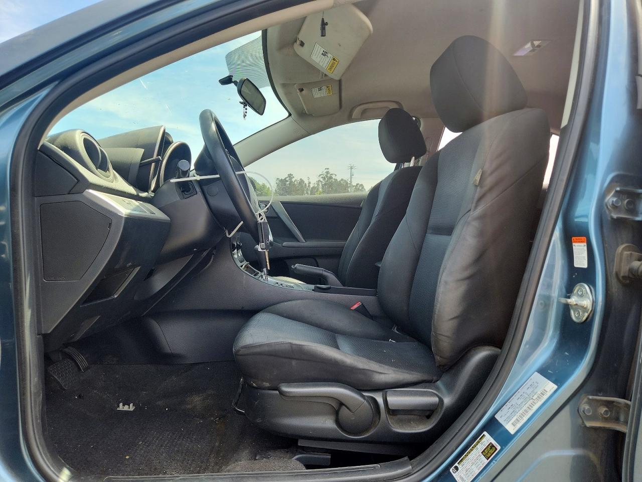 Mazda 3 I