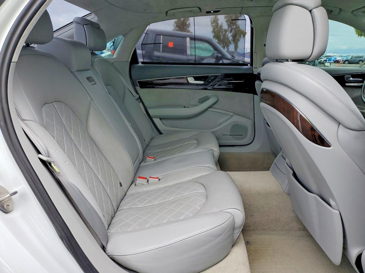 Audi A8 L Quattro