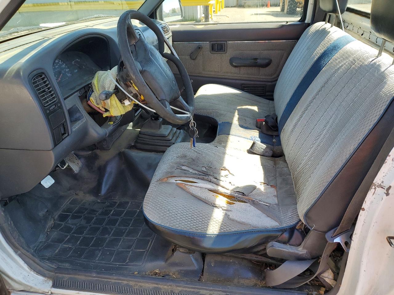 Nissan Navara Base