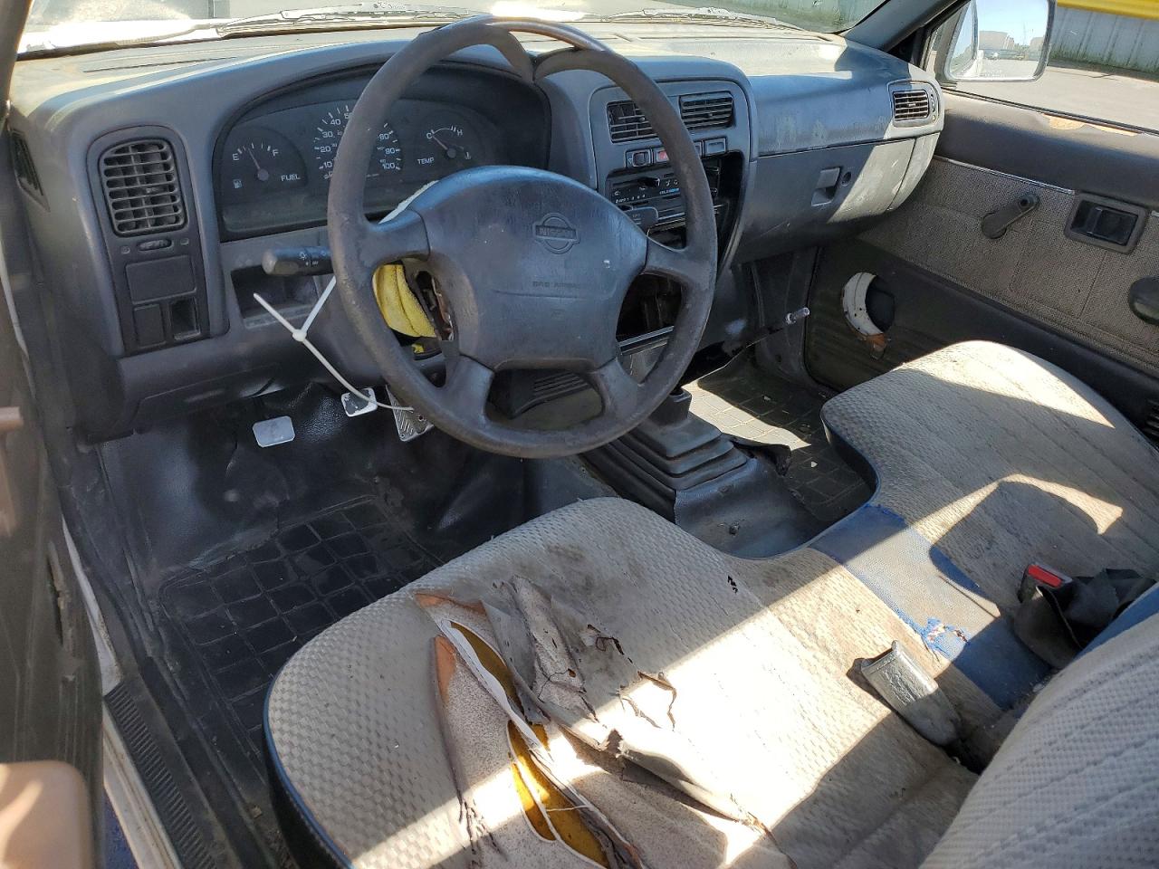 Nissan Navara Base