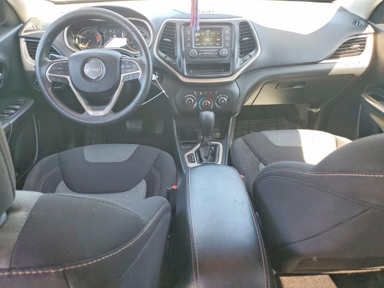 Jeep Cherokee Sport
