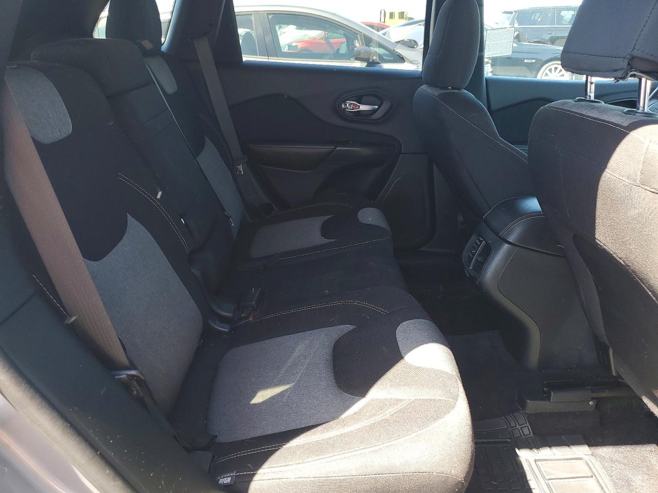 Jeep Cherokee Sport