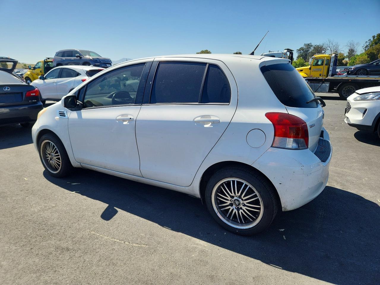 Toyota Yaris Base