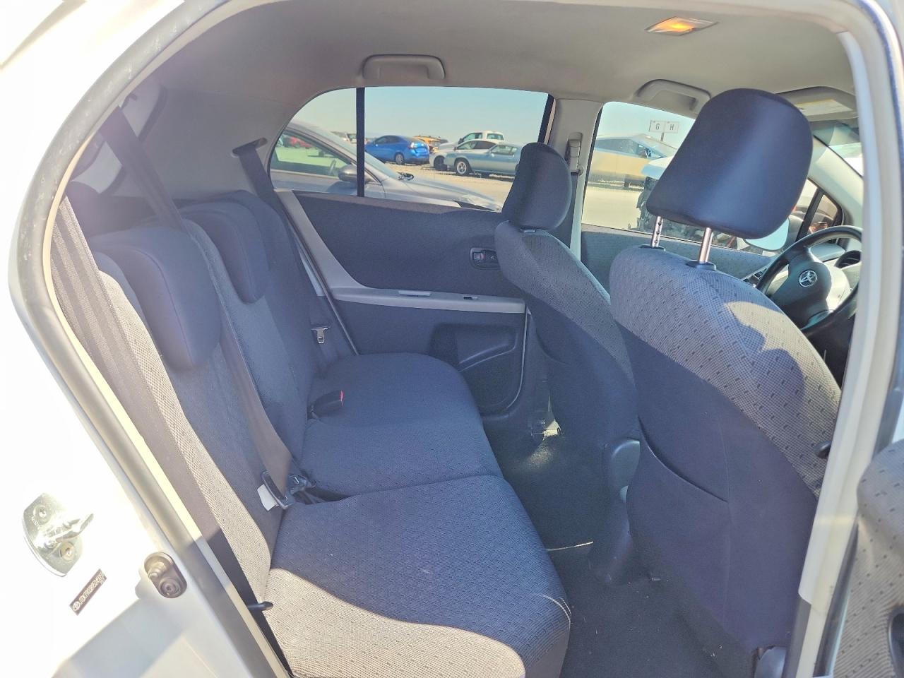 Toyota Yaris Base