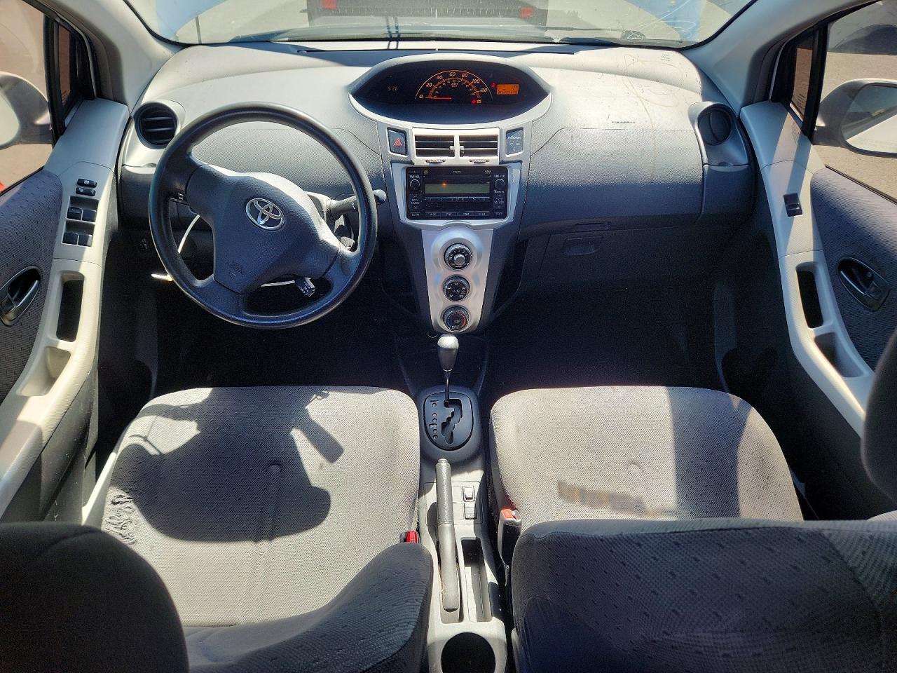 Toyota Yaris Base