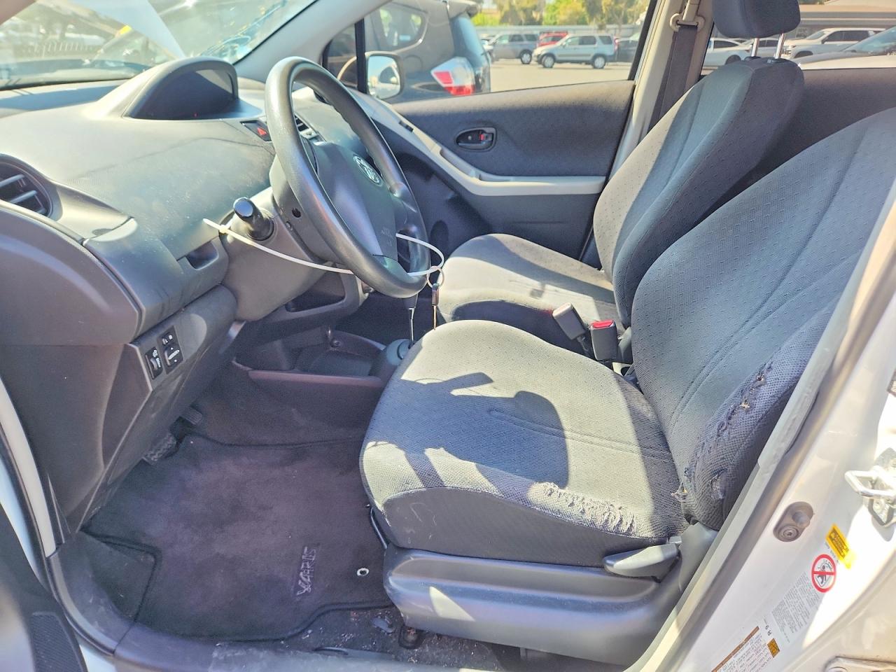 Toyota Yaris Base
