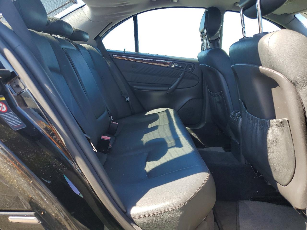 Mercedes-Benz C-Class 320
