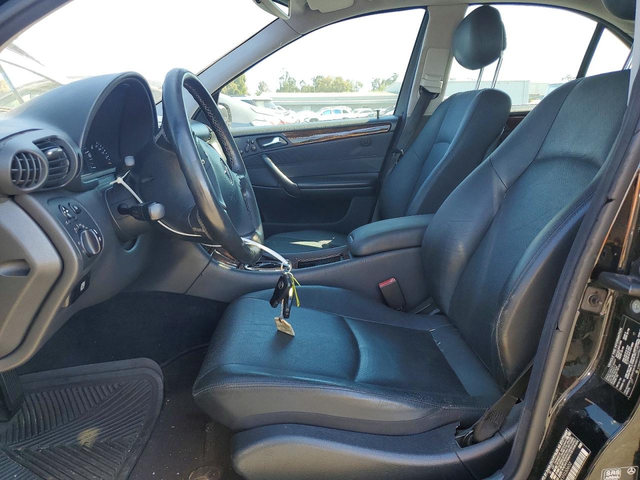 Mercedes-Benz C-Class 320
