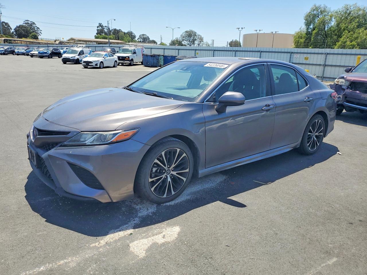 Salvage Toyota Camry Image