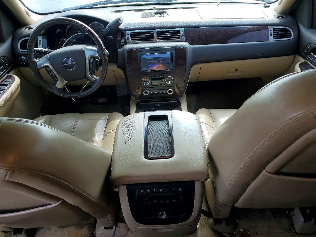 GMC Yukon Denali
