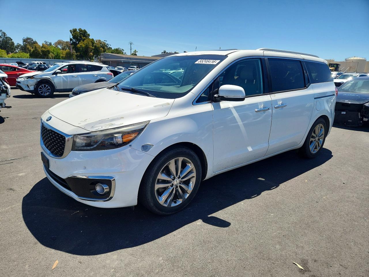 Salvage Kia Sedona Image