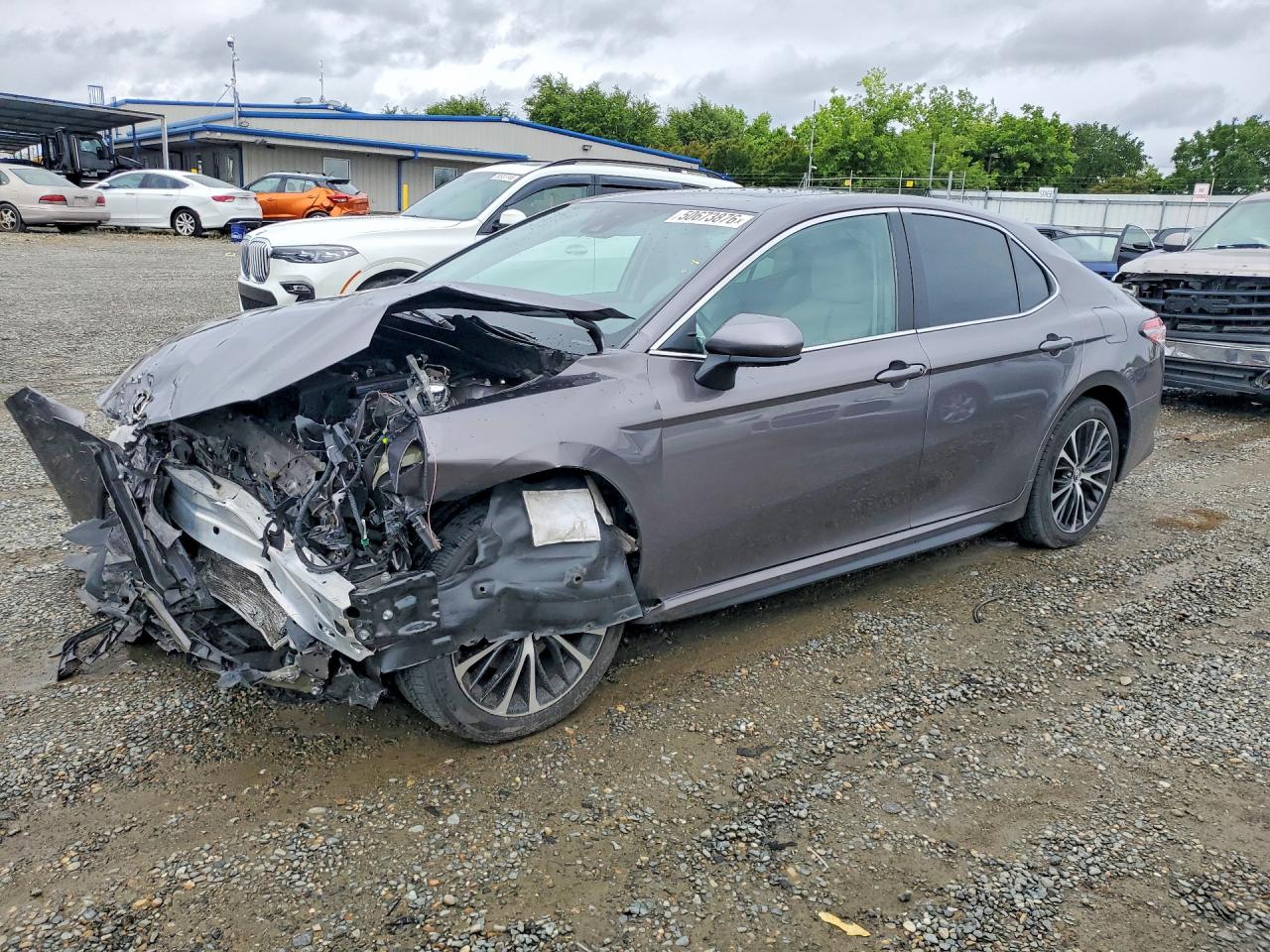 Salvage Toyota Camry Image