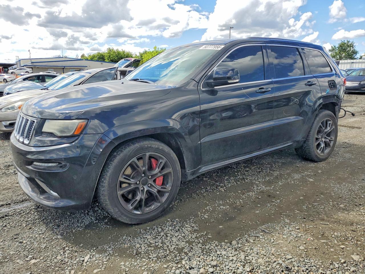 Salvage Jeep Cherokee Image