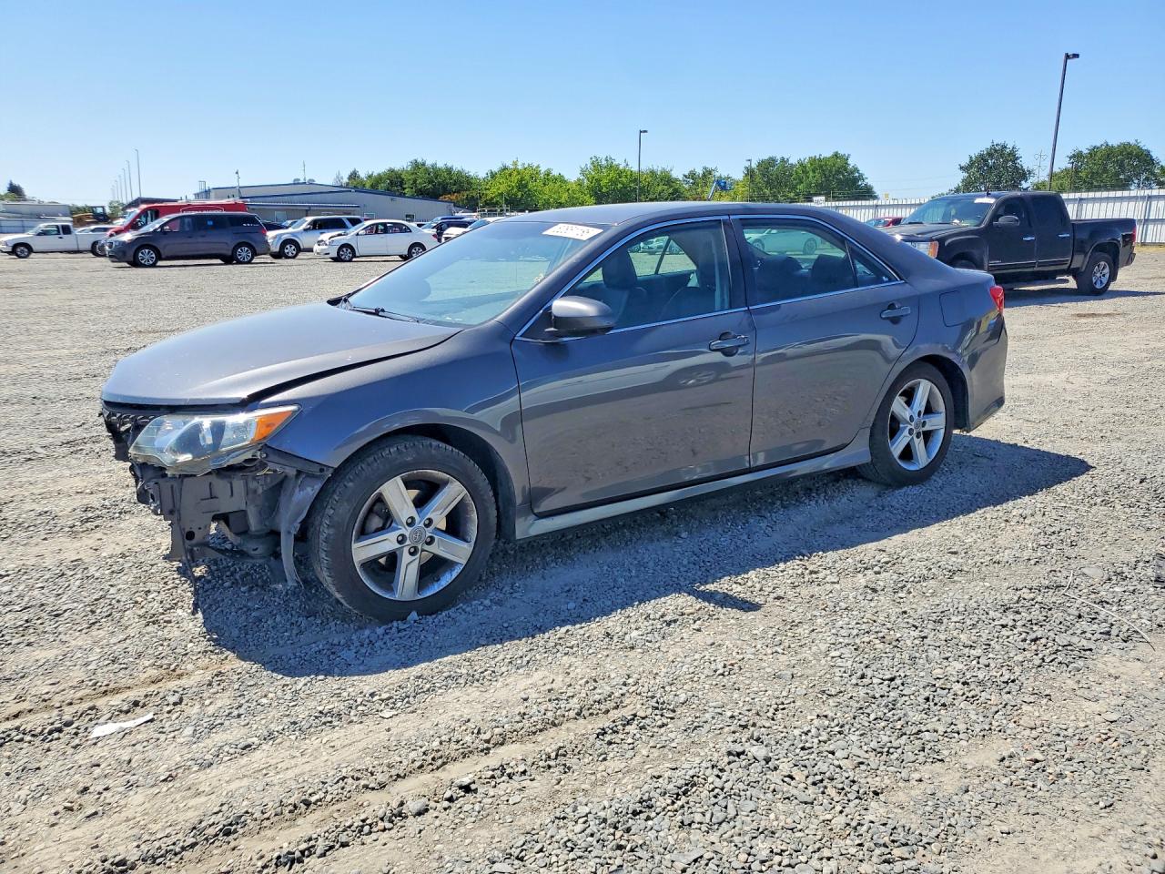 Salvage Toyota Camry Image