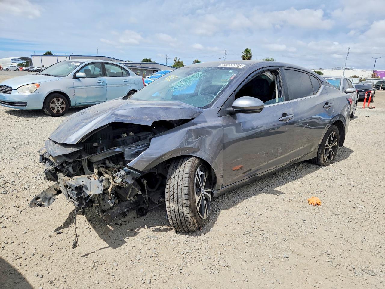 Salvage Nissan Sentra Image