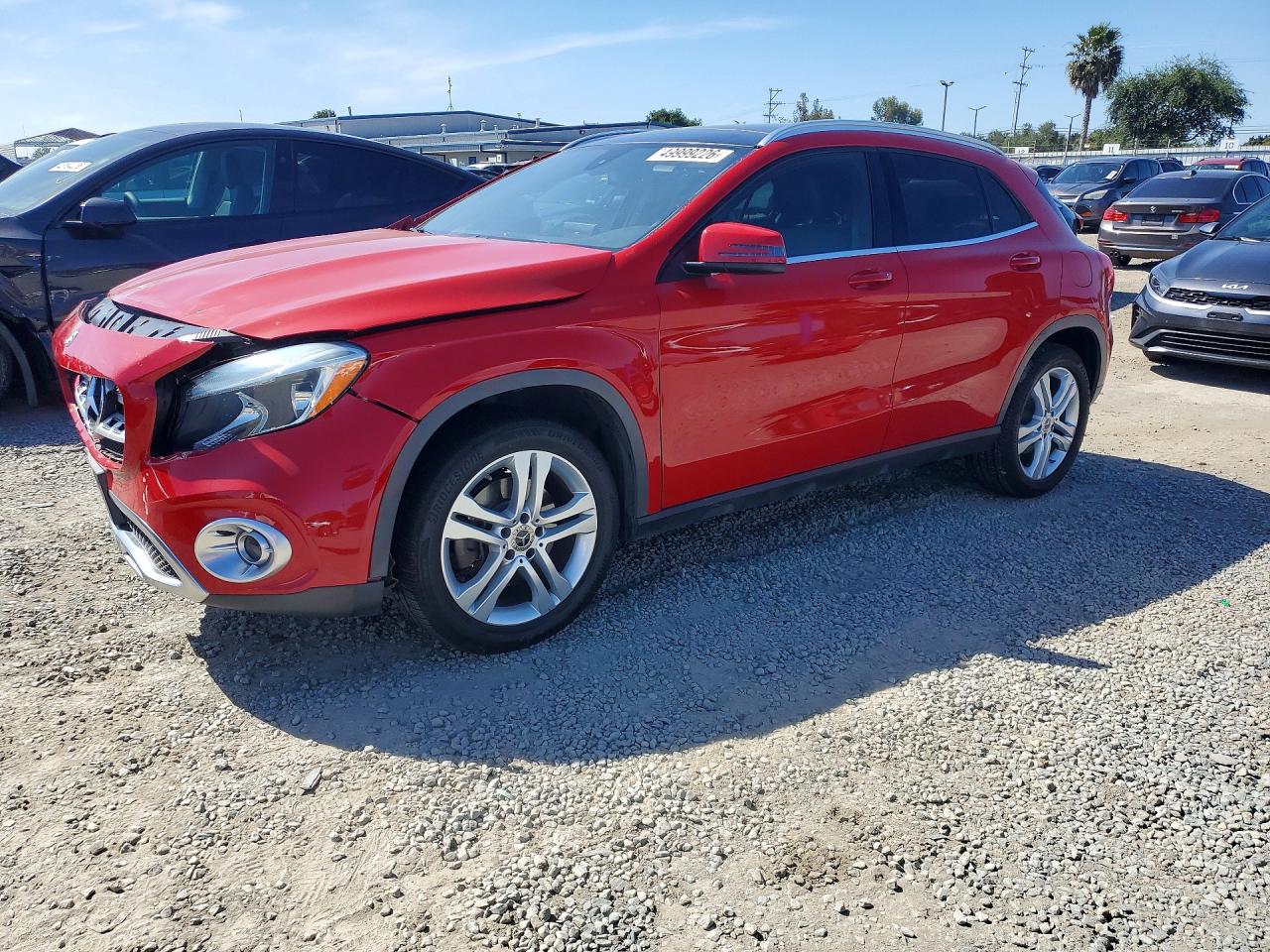 Salvage Mercedes-Benz GLA Image