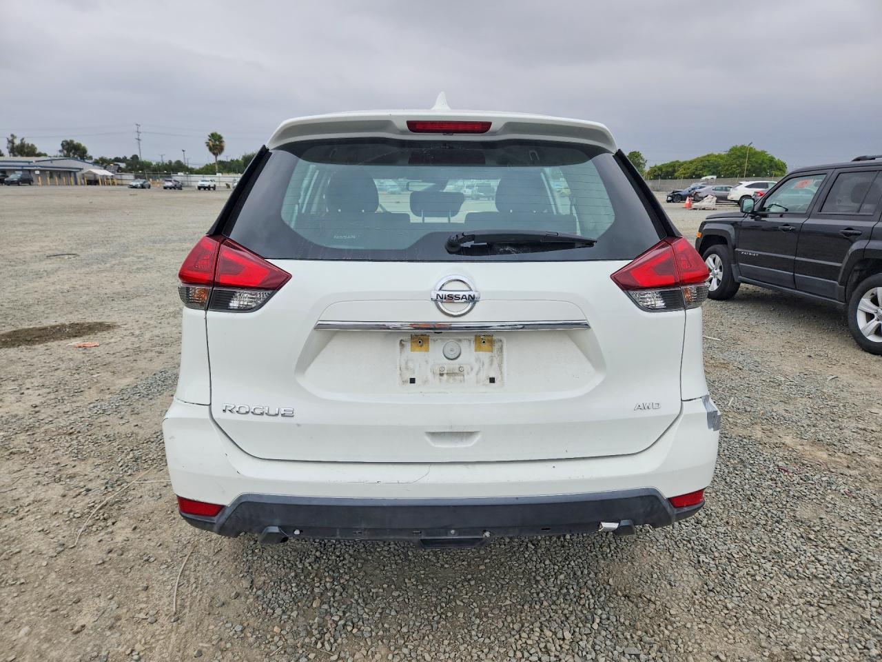 Nissan Rogue S